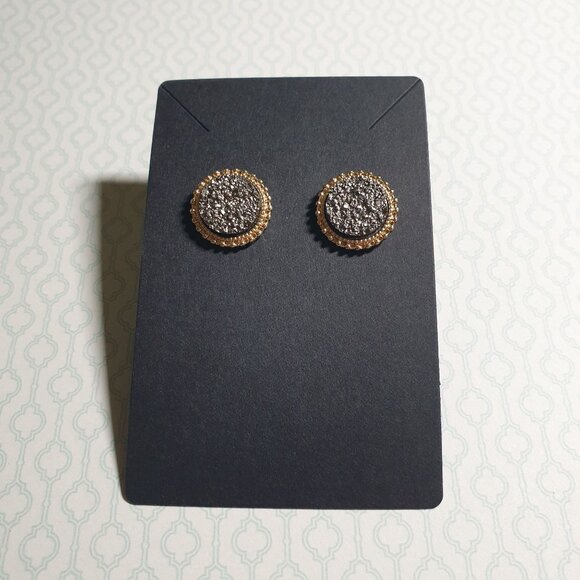 Vintage Gold Tone Round Drusy Crystal Stud Earrings Textured Design Women Retro - Picture 1 of 4